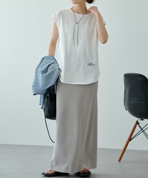 PUAL CE CIN（ピュアルセシン）の「汗シミ防止ワンポイントロゴフレンチスリーブTシャツ（Tシャツ/カットソー・レディース・ブラック/グレイッシュベージュ/オフホワイト/ブラック系その他・FREE）」の9枚目の写真