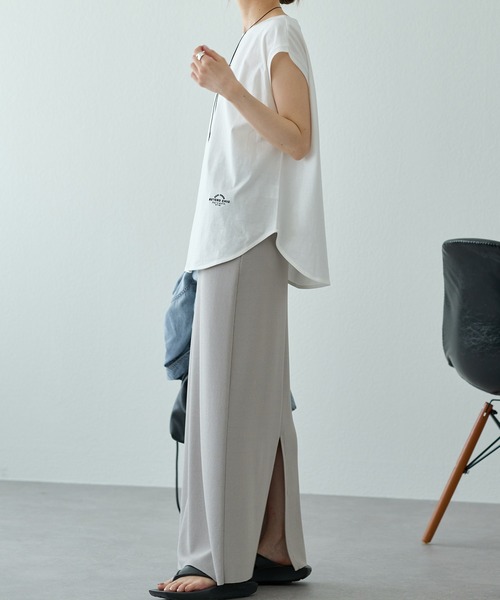 PUAL CE CIN（ピュアルセシン）の「汗シミ防止ワンポイントロゴフレンチスリーブTシャツ（Tシャツ/カットソー・レディース・ブラック/グレイッシュベージュ/オフホワイト/ブラック系その他・FREE）」の10枚目の写真