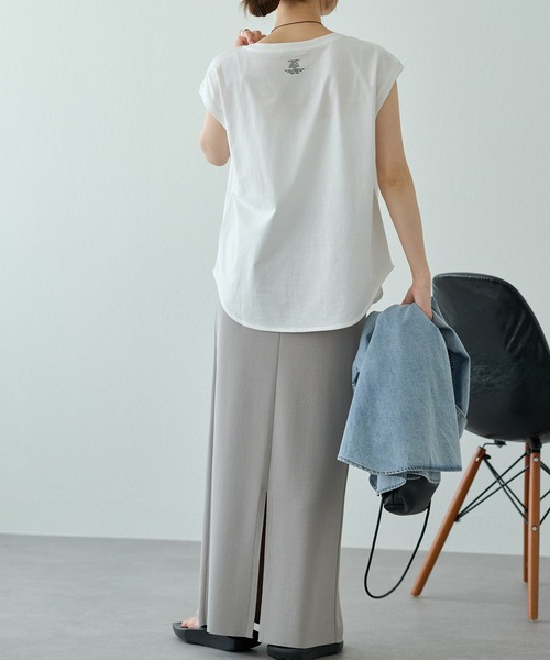 PUAL CE CIN（ピュアルセシン）の「汗シミ防止ワンポイントロゴフレンチスリーブTシャツ（Tシャツ/カットソー・レディース・ブラック/グレイッシュベージュ/オフホワイト/ブラック系その他・FREE）」の11枚目の写真