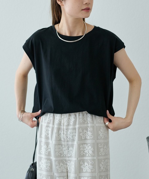 PUAL CE CIN（ピュアルセシン）の「汗シミ防止ワンポイントロゴフレンチスリーブTシャツ（Tシャツ/カットソー・レディース・ブラック/グレイッシュベージュ/オフホワイト/ブラック系その他・FREE）」の20枚目の写真