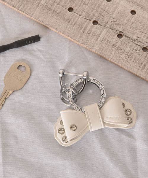 TONE SELECT GOODS（トーンセレクトグッズ）の「【float】リボン シルバーリング ラインストーン キーリング/キーケース【6色展開】（キーケース/キーアクセサリー・レディース・モスグリーン/ブルーグレー/オフホワイト/レッド/ブラック/ライトピンク・FREE）」の14枚目の写真