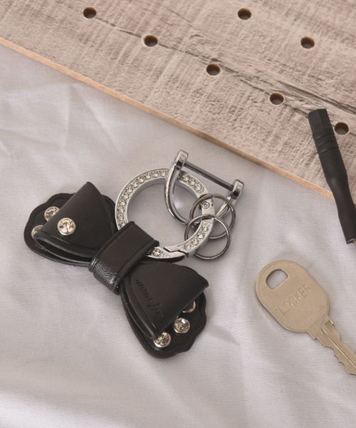 TONE SELECT GOODS（トーンセレクトグッズ）の「【float】リボン シルバーリング ラインストーン キーリング/キーケース【6色展開】（キーケース/キーアクセサリー・レディース・モスグリーン/ブルーグレー/オフホワイト/レッド/ブラック/ライトピンク・FREE）」の11枚目の写真