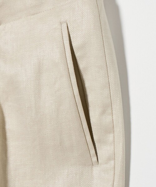 UNITED ARROWS(ユナイテッドアローズ)の「リネンツイル リラックステーパード イージースラックス(その他パンツ・メンズ・ナチュラル/ブラック・50/48/46/44)」の16枚目の写真