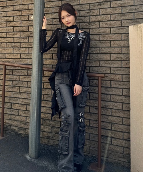 ZIPPER CLUB（ZIPPER CLUB ジッパークラブ）の「vintage design frill knit（ニット/セーター・レディース・ブラック/ホワイト・SMALL/MEDIUM/LARGE）」の6枚目の写真