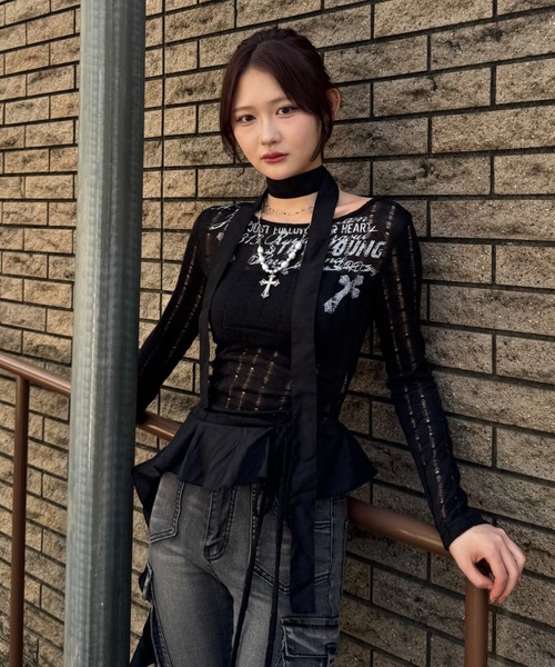 ZIPPER CLUB（ZIPPER CLUB ジッパークラブ）の「vintage design frill knit（ニット/セーター・レディース・ブラック/ホワイト・SMALL/MEDIUM/LARGE）」の4枚目の写真