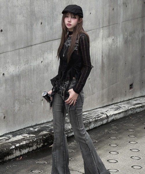 ZIPPER CLUB（ZIPPER CLUB ジッパークラブ）の「vintage design frill knit（ニット/セーター・レディース・ブラック/ホワイト・SMALL/MEDIUM/LARGE）」の13枚目の写真