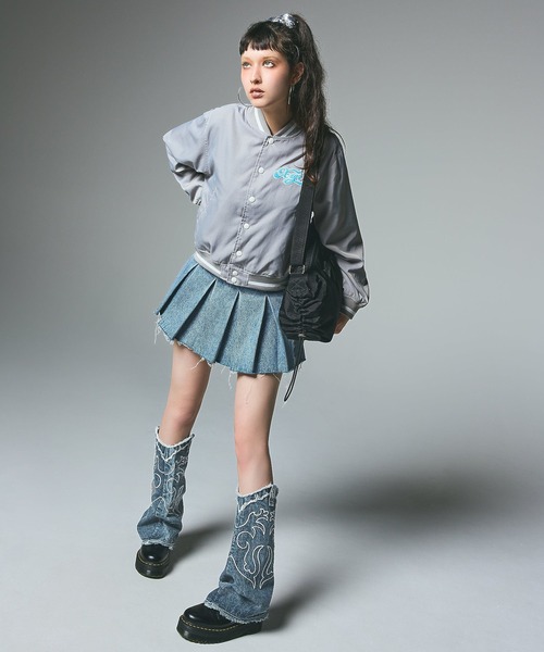 X-girl（エックスガール）の「BOX PLEAT DENIM MINI SKIRT（デニムスカート・レディース・ブラック/ライトインディゴブルー・S/M）」の11枚目の写真