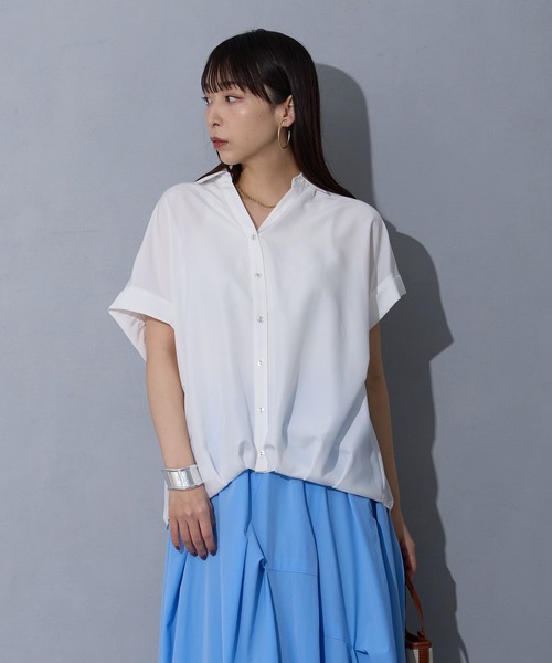 NICOLE white(ニコルホワイト)の「裾タックブラウス(シャツ/ブラウス・レディース・ブラック/オフホワイト/グリーン/サックスブルー系/ブルー系・FREE)」の7枚目の写真