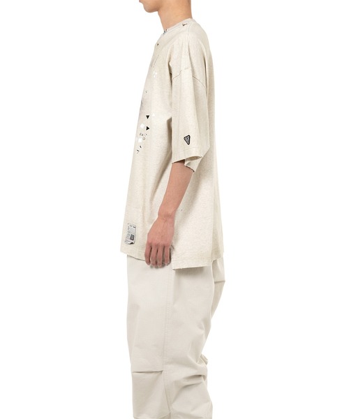 Maison MIHARA YASUHIRO(メゾンミハラヤスヒロ)の「Cat Printed Embellished Distressed T-shirt(Tシャツ/カットソー・メンズ・ブラック/ホワイト/グレー・46/44/48)」の19枚目の写真