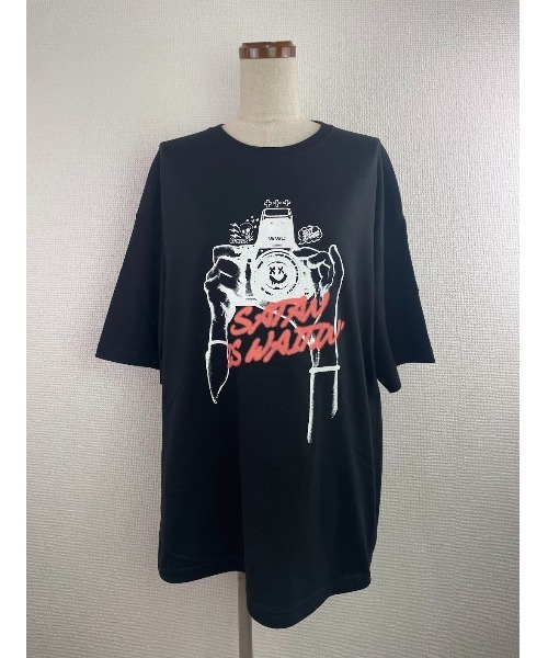 WORLD WIDE LOVE!（ワールドワイドラブ）の「シャッターチャンス　BIG TEE（Tシャツ/カットソー・レディース・ブラック/スモークピンク/オフホワイト・1）」の8枚目の写真