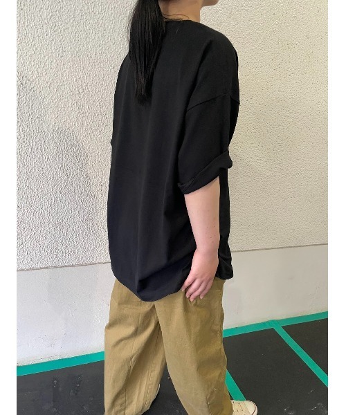 WORLD WIDE LOVE!（ワールドワイドラブ）の「シャッターチャンス　BIG TEE（Tシャツ/カットソー・レディース・ブラック/スモークピンク/オフホワイト・1）」の13枚目の写真