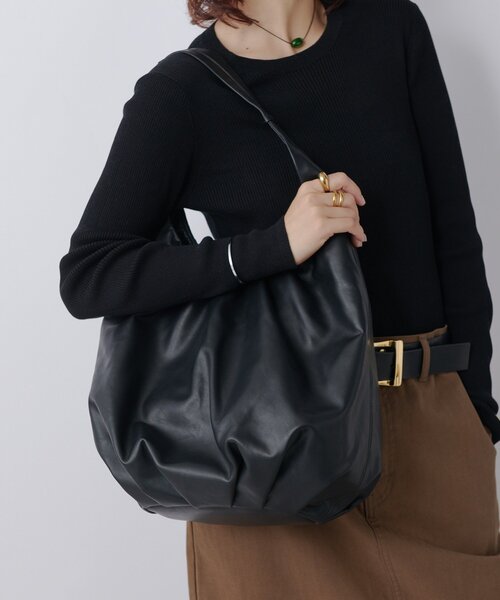 RIVE DROITE（リヴドロワ）の「【収納力◎】ギャザーショルダーバッグ（ショルダーバッグ・レディース・ブラック/ダークブラウン・FREE）」の6枚目の写真