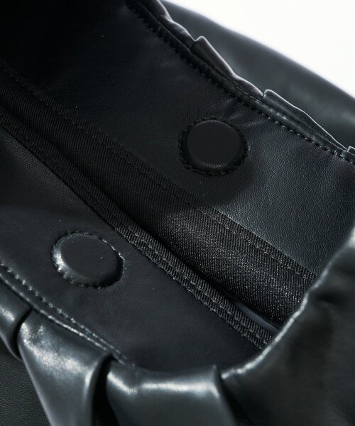 RIVE DROITE（リヴドロワ）の「【収納力◎】ギャザーショルダーバッグ（ショルダーバッグ・レディース・ブラック/ダークブラウン・FREE）」の15枚目の写真