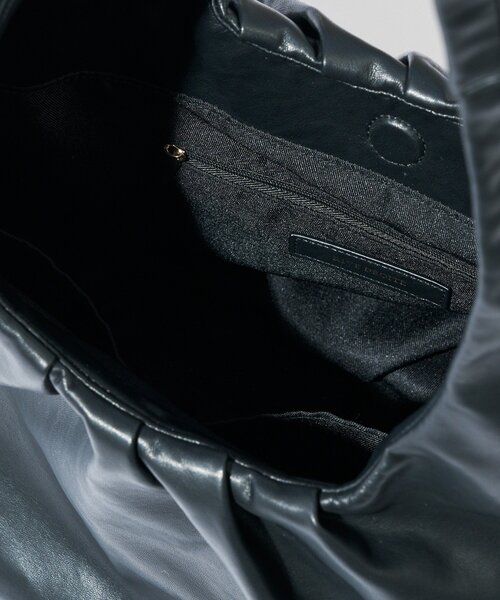 RIVE DROITE（リヴドロワ）の「【収納力◎】ギャザーショルダーバッグ（ショルダーバッグ・レディース・ブラック/ダークブラウン・FREE）」の16枚目の写真