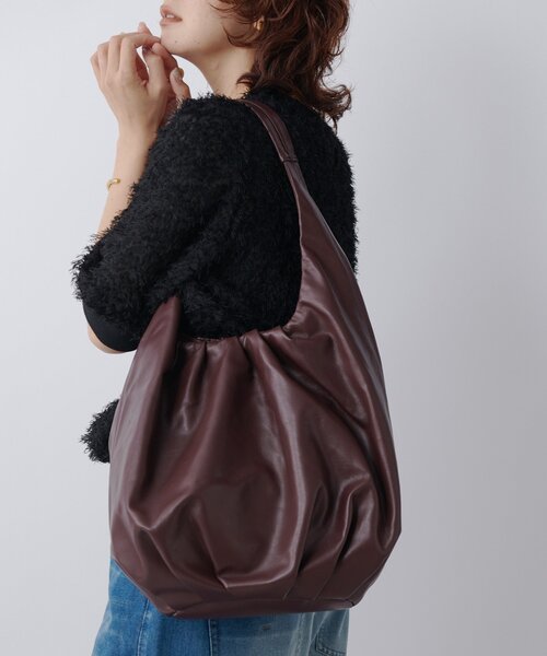 RIVE DROITE（リヴドロワ）の「【収納力◎】ギャザーショルダーバッグ（ショルダーバッグ・レディース・ブラック/ダークブラウン・FREE）」の21枚目の写真