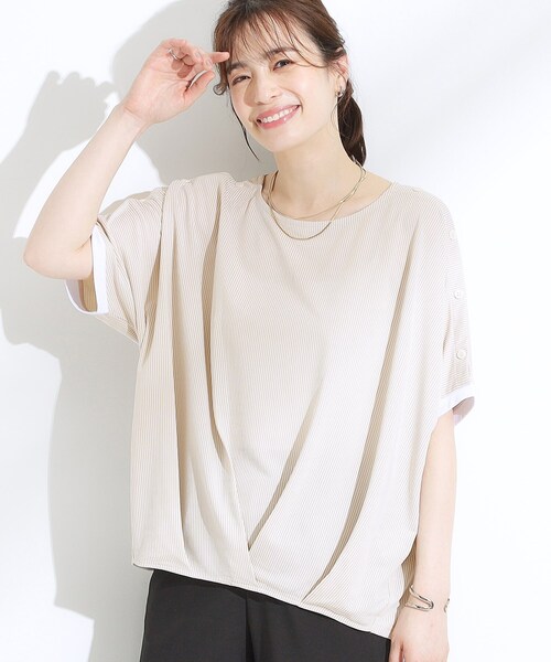 SHOO・LA・RUE(シューラルー)の「【ひんやり/UV】高気温でも快適に インせず決まるドルマントップス(Tシャツ/カットソー・レディース・ブラック/ベージュ系2/ネイビー系2・01/02/03/04)」の2枚目の写真