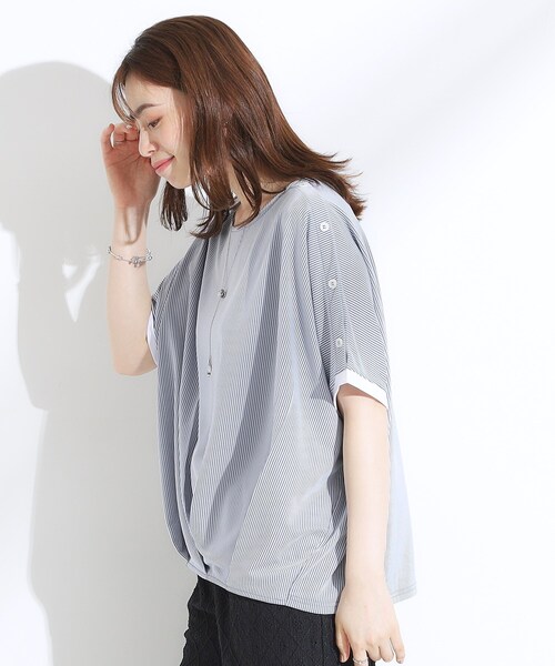 SHOO・LA・RUE(シューラルー)の「【ひんやり/UV】高気温でも快適に インせず決まるドルマントップス(Tシャツ/カットソー・レディース・ブラック/ベージュ系2/ネイビー系2・01/02/03/04)」の11枚目の写真