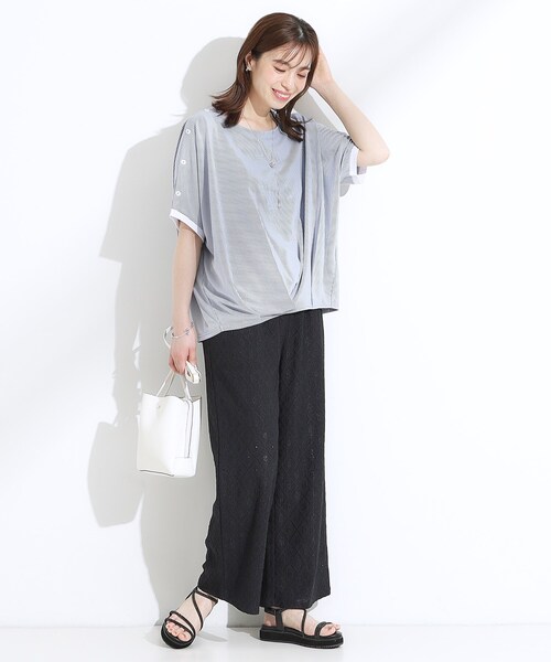 SHOO・LA・RUE(シューラルー)の「【ひんやり/UV】高気温でも快適に インせず決まるドルマントップス(Tシャツ/カットソー・レディース・ブラック/ベージュ系2/ネイビー系2・01/02/03/04)」の12枚目の写真