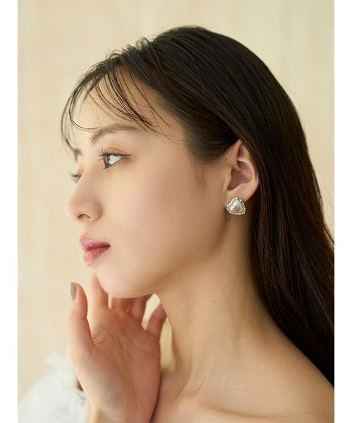 SNIDEL（スナイデル）の「プランプハートイヤリング（イヤリング・レディース・レッド/シルバー/ブラック・F）」の10枚目の写真