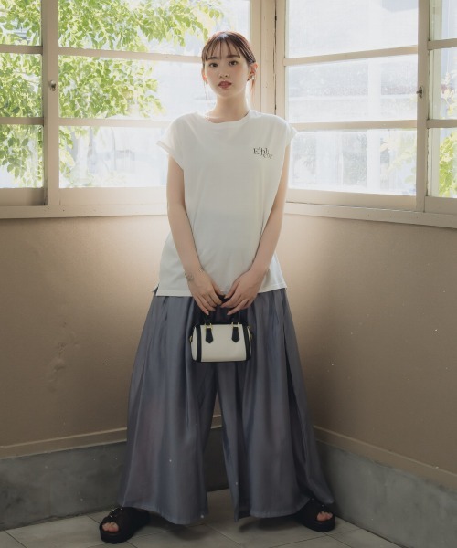 slattgir(スラットジール)の「高身長 綿100%フレンチスリーブロゴプリントTシャツ(UVカット・接触冷感)(トールサイズ)Essenave(Tシャツ/カットソー・レディース・オフホワイト/ベージュ・TM/TL/TLL/T3L/T4L/T5L)」の5枚目の写真