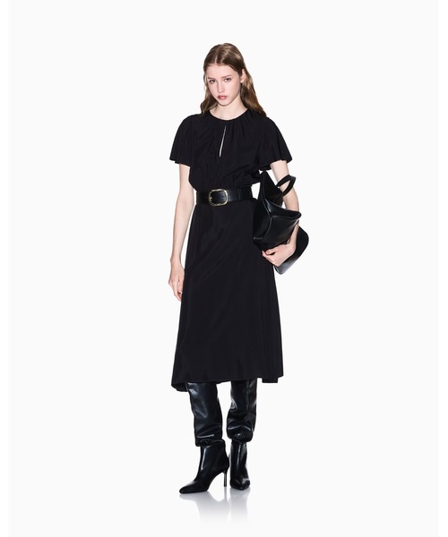 ARMANI EXCHANGE(アルマーニエクスチェンジ)の「【A|X アルマーニ エクスチェンジ】ヴィスコースツイル カットアウトワンピース(ワンピース・レディース・ブラック/ホワイト・0/2/4/6)」の1枚目の写真