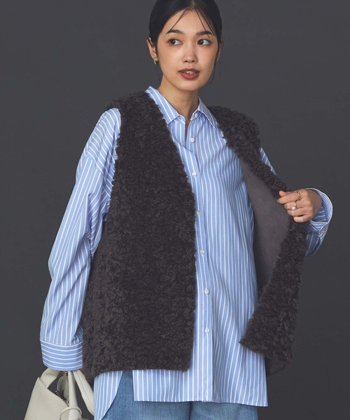 Gready Brilliant(グレディブリリアン)の「LUカーリーファーミドルベスト(その他アウター・レディース・アイボリー/グレー・38)」の2枚目の写真