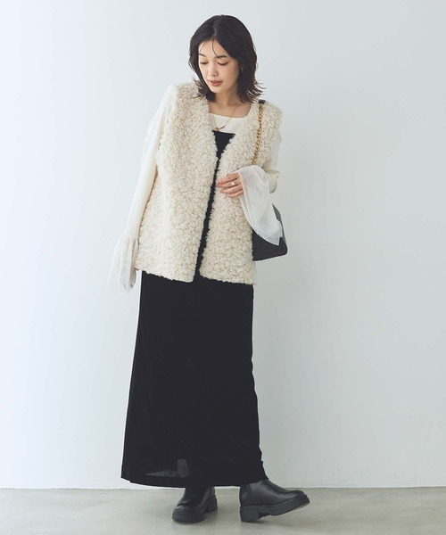 Gready Brilliant(グレディブリリアン)の「LUカーリーファーミドルベスト(その他アウター・レディース・アイボリー/グレー・38)」の3枚目の写真