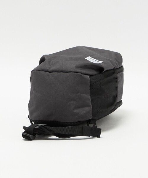 green label relaxing(グリーンレーベルリラクシング)の「<ARCH&LINE>COMPACT DAY BAG(6L) / キッズ(ショルダーバッグ・キッズ・ブラック/ダークグレー・FREE)」の8枚目の写真