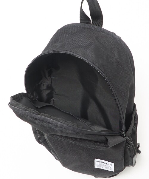 green label relaxing(グリーンレーベルリラクシング)の「<ARCH&LINE>COMPACT DAY BAG(6L) / キッズ(ショルダーバッグ・キッズ・ブラック/ダークグレー・FREE)」の18枚目の写真