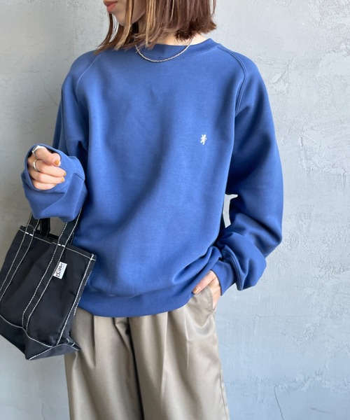 GYMPHLEX（ジムフレックス）の「[GYMPHLEX/ジムフレックス] スイングスリーブ ワンポイントロゴ刺繍 クルーネックスウェット（スウェット・レディース・アイボリー/ライトグレー/チャコールグレー/ブルー/ダークグリーン・M/L）」の5枚目の写真