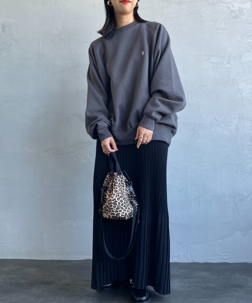 GYMPHLEX（ジムフレックス）の「[GYMPHLEX/ジムフレックス] スイングスリーブ ワンポイントロゴ刺繍 クルーネックスウェット（スウェット・レディース・アイボリー/ライトグレー/チャコールグレー/ブルー/ダークグリーン・M/L）」の8枚目の写真