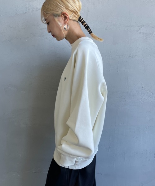 GYMPHLEX（ジムフレックス）の「[GYMPHLEX/ジムフレックス] スイングスリーブ ワンポイントロゴ刺繍 クルーネックスウェット（スウェット・レディース・アイボリー/ライトグレー/チャコールグレー/ブルー/ダークグリーン・M/L）」の18枚目の写真