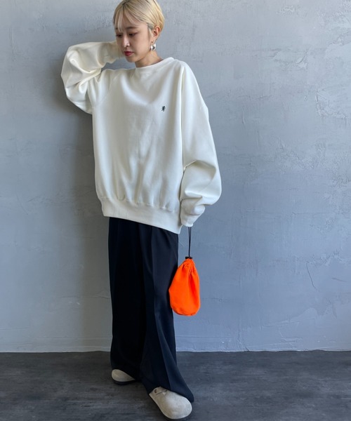 GYMPHLEX（ジムフレックス）の「[GYMPHLEX/ジムフレックス] スイングスリーブ ワンポイントロゴ刺繍 クルーネックスウェット（スウェット・レディース・アイボリー/ライトグレー/チャコールグレー/ブルー/ダークグリーン・M/L）」の20枚目の写真