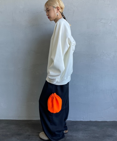 GYMPHLEX（ジムフレックス）の「[GYMPHLEX/ジムフレックス] スイングスリーブ ワンポイントロゴ刺繍 クルーネックスウェット（スウェット・レディース・アイボリー/ライトグレー/チャコールグレー/ブルー/ダークグリーン・M/L）」の21枚目の写真