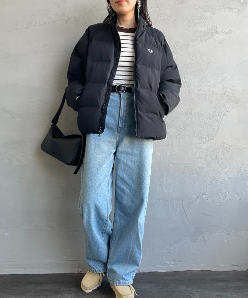 FRED PERRY（フレッドペリー）の「[FRED PERRY/フレッドペリー] ワンポイントロゴ刺繍 ラグランスリーブ パテッドジャケット（ブルゾン・レディース・ブラック/オフホワイト・10）」の19枚目の写真