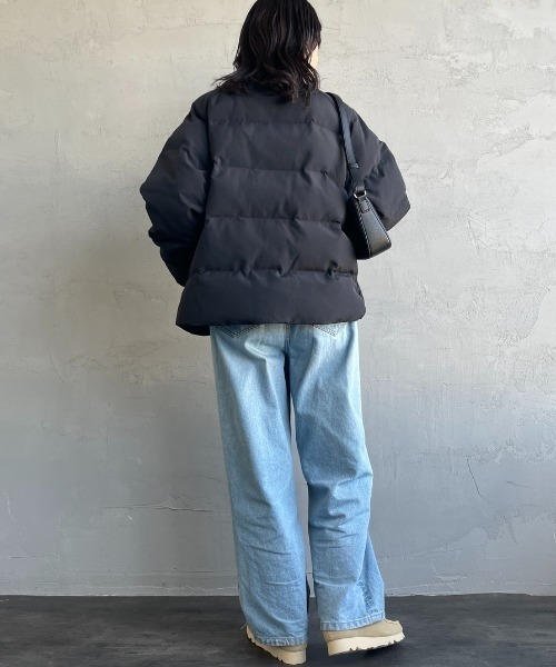 FRED PERRY（フレッドペリー）の「[FRED PERRY/フレッドペリー] ワンポイントロゴ刺繍 ラグランスリーブ パテッドジャケット（ブルゾン・レディース・ブラック/オフホワイト・10）」の21枚目の写真