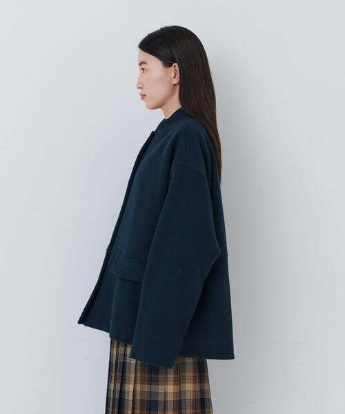 conges payes ADIEU TRISTESSE（コンジェ ペイエ アデュートリステス）の「【12月ベストセラーブランド内5位】ウールビーバーショートコート（その他アウター・レディース・ネイビー/ブラック・38）」の8枚目の写真