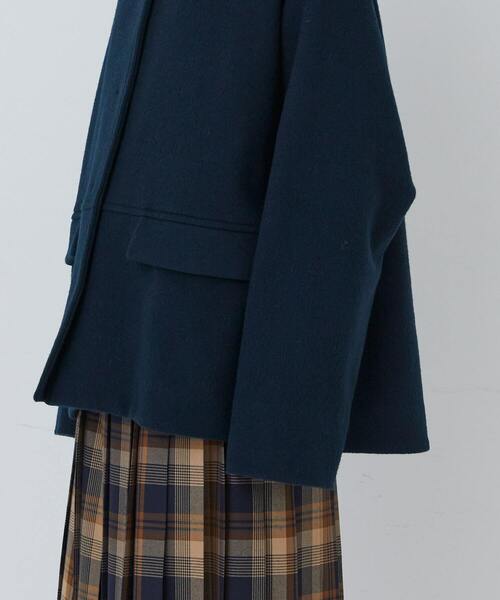 conges payes ADIEU TRISTESSE（コンジェ ペイエ アデュートリステス）の「【12月ベストセラーブランド内5位】ウールビーバーショートコート（その他アウター・レディース・ネイビー/ブラック・38）」の11枚目の写真