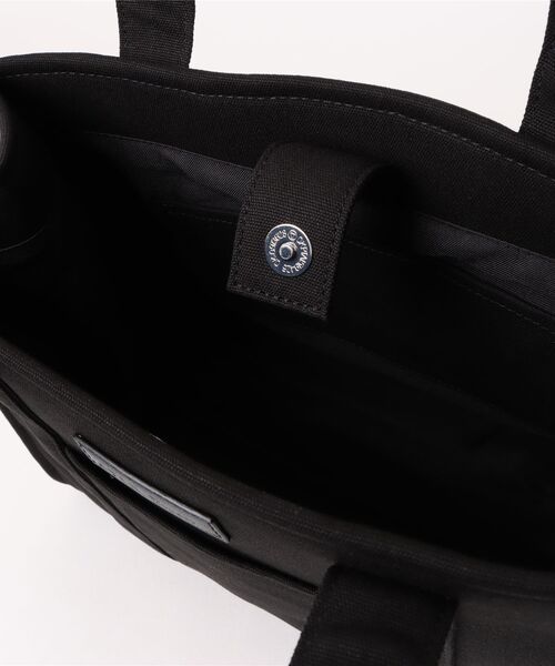 AZUL by moussy（アズールバイマウジー）の「スクエアミドルバッグ（ハンドバッグ・メンズ・ブラック・FREE）」の9枚目の写真