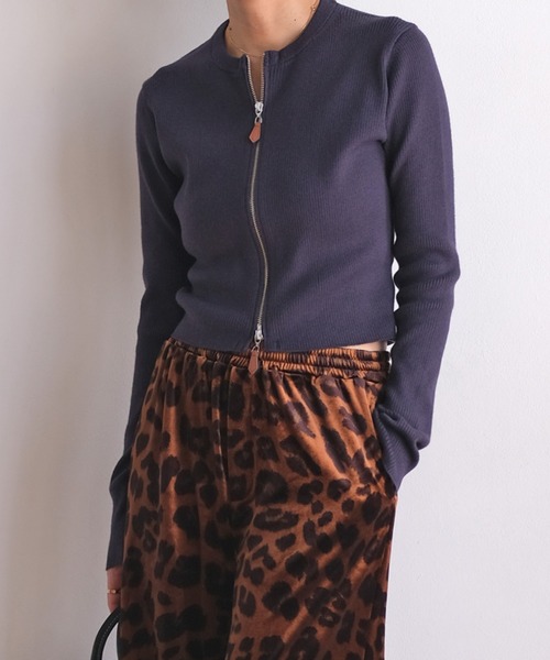 AKTE（アクテ）の「ダブルジップショートニットカーディガン（カーディガン/ボレロ・レディース・ブルー/ベージュ/ネイビー・FREE）」の2枚目の写真