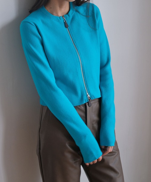 AKTE（アクテ）の「ダブルジップショートニットカーディガン（カーディガン/ボレロ・レディース・ブルー/ベージュ/ネイビー・FREE）」の3枚目の写真