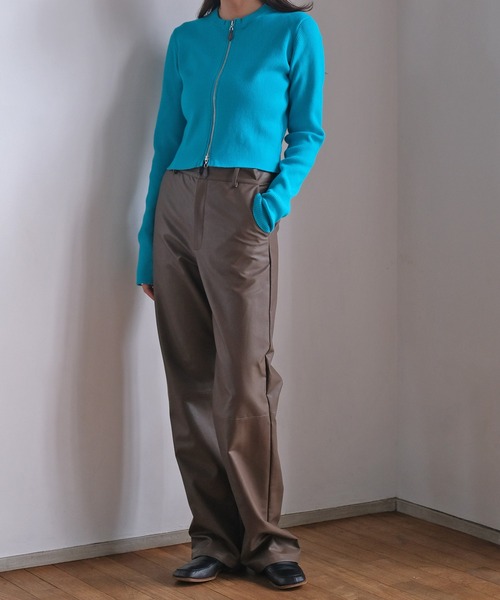 AKTE（アクテ）の「ダブルジップショートニットカーディガン（カーディガン/ボレロ・レディース・ブルー/ベージュ/ネイビー・FREE）」の4枚目の写真