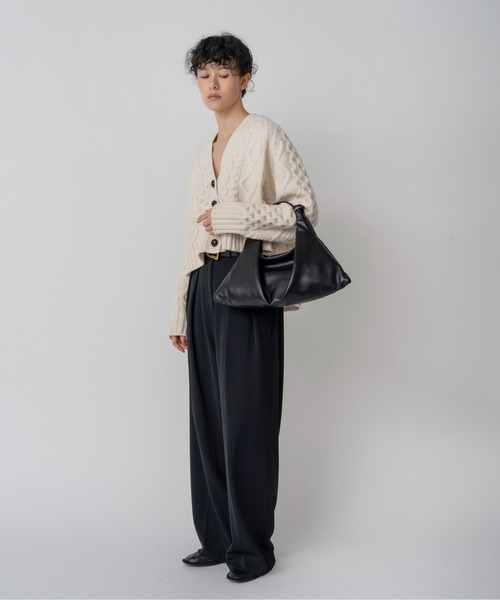 LE VERNIS（ル・ベルニ）の「LE VERNIS(ル・ベルニ)Triangle bag（トートバッグ・レディース・ベージュ/ブラウン/チョコ/ブラック・FREE）」の16枚目の写真