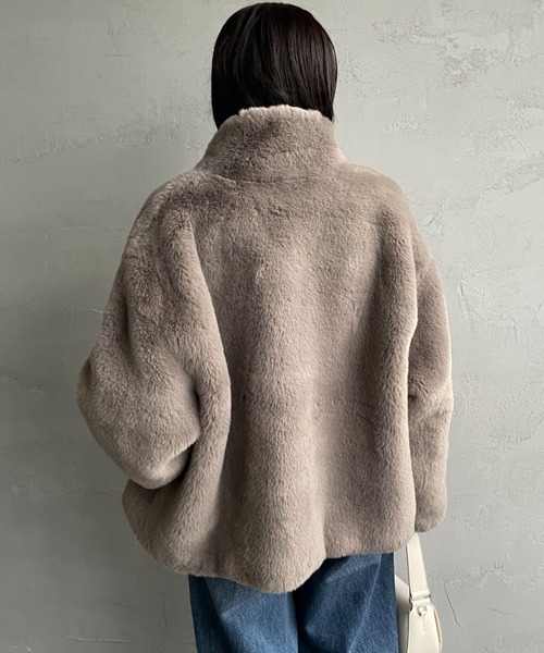 JEANS FACTORY Clothes（ジーンズファクトリークローズ）の「[Jeans Factory Clothes/ジーンズファクトリークローズ] エコファー オーバーサイズブルゾン（その他アウター・レディース・ベージュ/ブラウン/グレイッシュベージュ・F）」の15枚目の写真