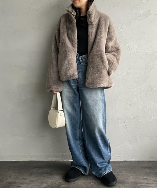 JEANS FACTORY Clothes（ジーンズファクトリークローズ）の「[Jeans Factory Clothes/ジーンズファクトリークローズ] エコファー オーバーサイズブルゾン（その他アウター・レディース・ベージュ/ブラウン/グレイッシュベージュ・F）」の16枚目の写真