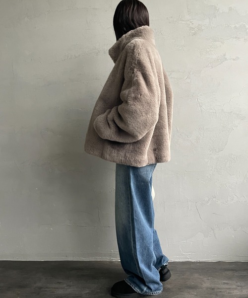 JEANS FACTORY Clothes（ジーンズファクトリークローズ）の「[Jeans Factory Clothes/ジーンズファクトリークローズ] エコファー オーバーサイズブルゾン（その他アウター・レディース・ベージュ/ブラウン/グレイッシュベージュ・F）」の17枚目の写真