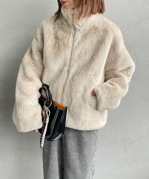 JEANS FACTORY Clothes（ジーンズファクトリークローズ）の「[Jeans Factory Clothes/ジーンズファクトリークローズ] エコファー オーバーサイズブルゾン（その他アウター・レディース・ベージュ/ブラウン/グレイッシュベージュ・F）」の9枚目の写真