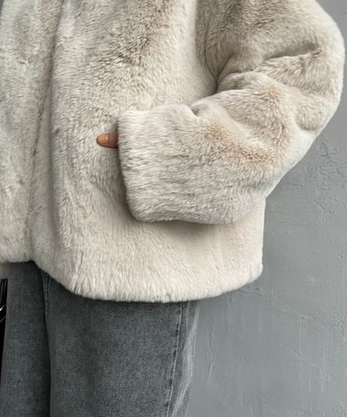 JEANS FACTORY Clothes（ジーンズファクトリークローズ）の「[Jeans Factory Clothes/ジーンズファクトリークローズ] エコファー オーバーサイズブルゾン（その他アウター・レディース・ベージュ/ブラウン/グレイッシュベージュ・F）」の12枚目の写真
