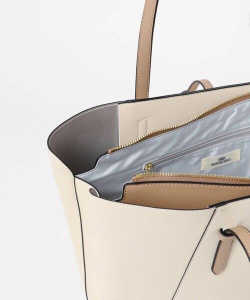 RODE SKO（ロデスコ）の「チャーム付A4トートバッグ（トートバッグ・レディース・ブラック/アイボリー/グレー/ベージュ系その他・ONE）」の18枚目の写真