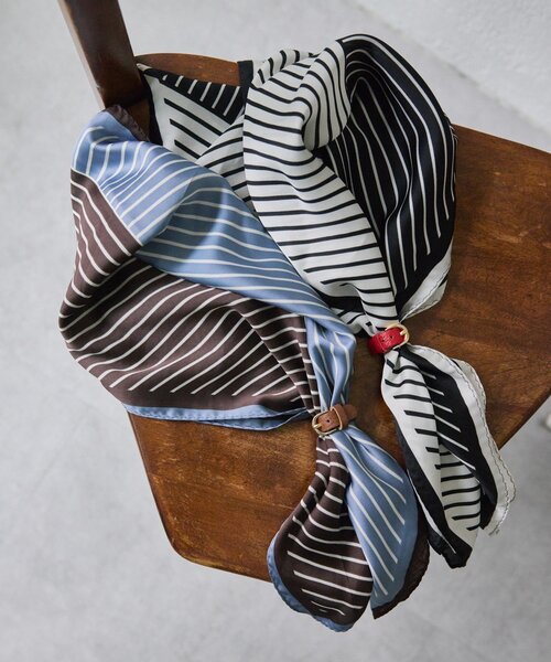 ear PAPILLONNER（イアパピヨネ）の「レザーリング付き2色ストライプスカーフ（ストール/ショール・レディース・ブラウン/ブラック・FREE）」の3枚目の写真